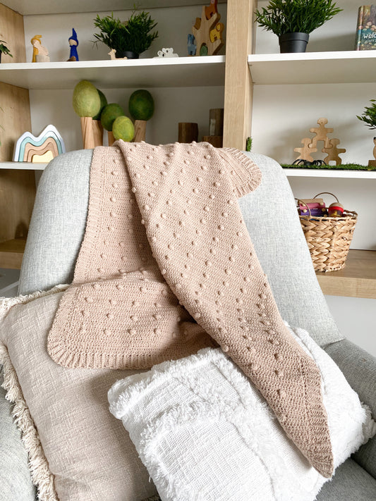 Mocha crochet baby blanket